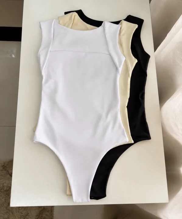 Body decote quadrado